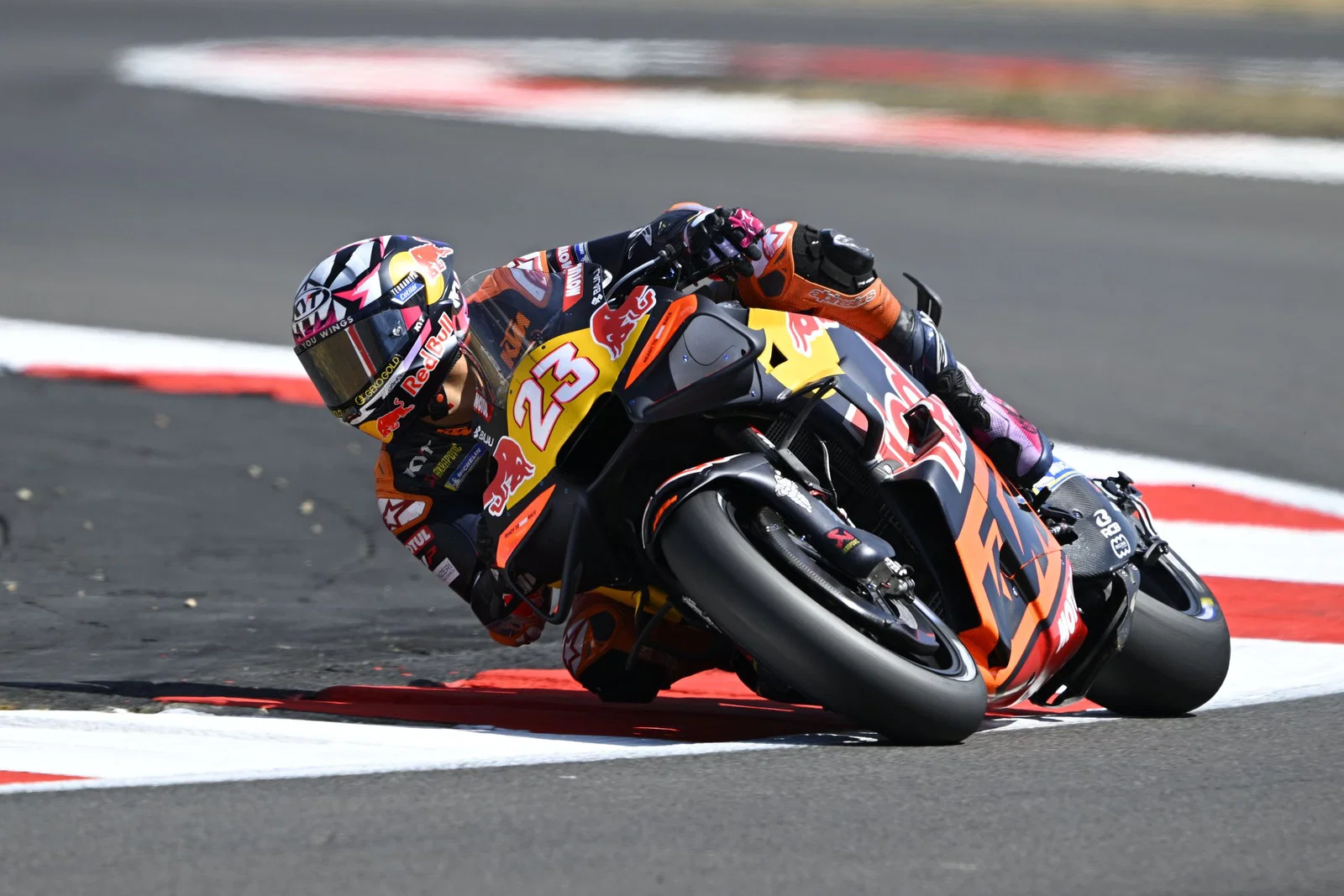 Enea Bastianini sur la RC16. Crédit : Or et Oie.