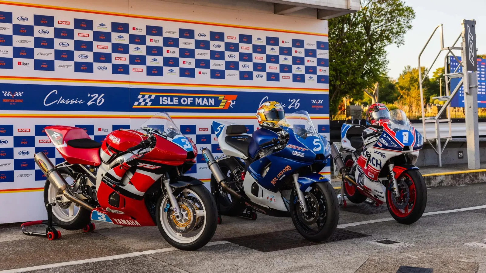 Le podium Junior 600 Classic TT