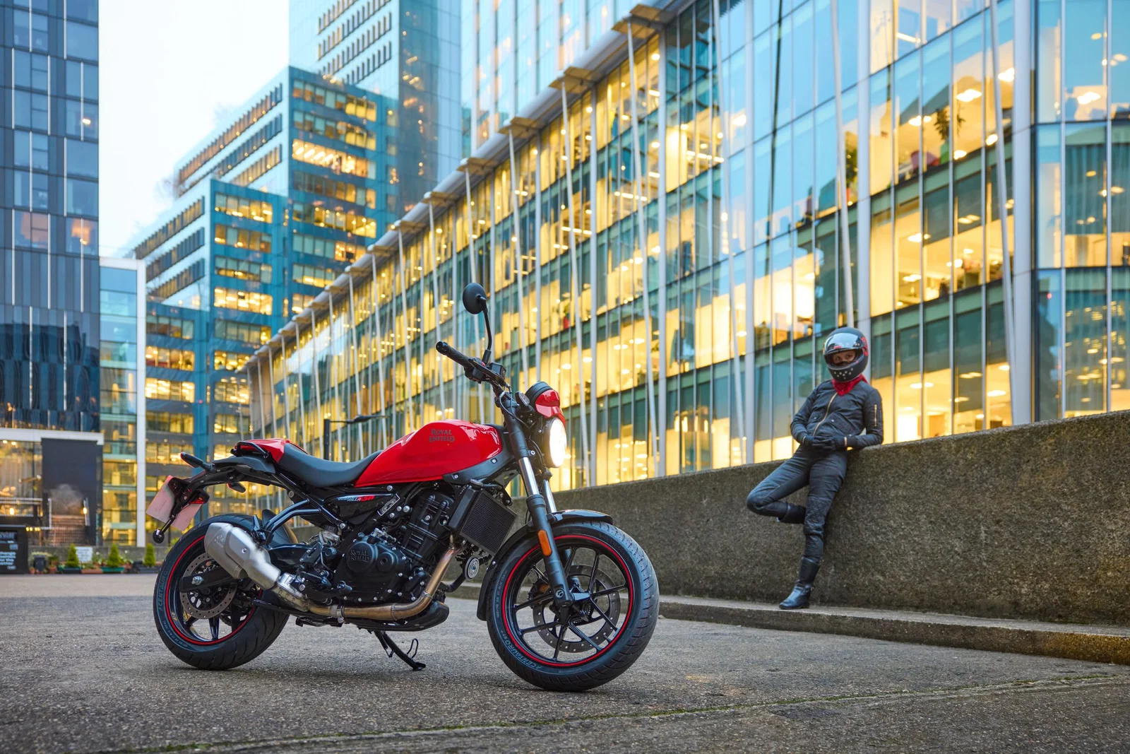 Le nouveau Royal Enfield Guerrilla 450 Apex.