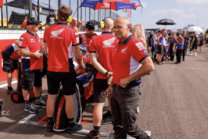 Le manager de Honda Racing licencié après avoir omis de signaler des trop-payés totalisant 160 000 £
