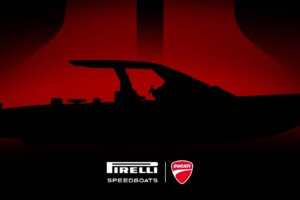 Ducati s'associe à Pirelli et SACS Marine pour créer un nouveau hors-bord RIB
