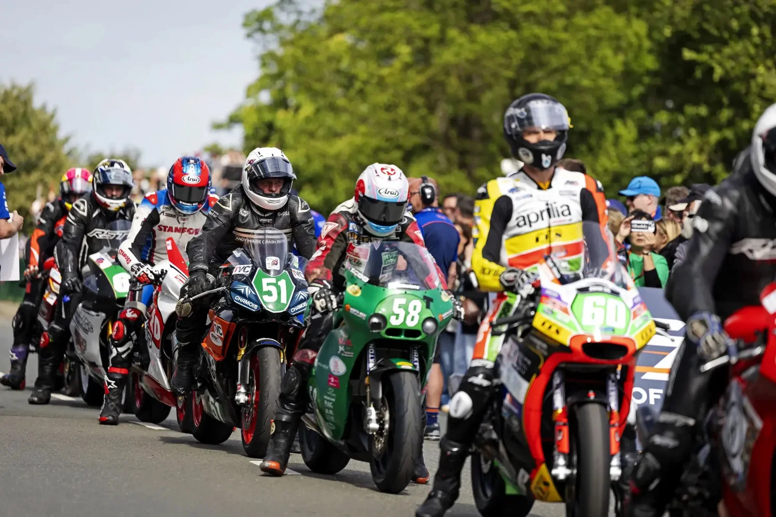 Classe Sportbike/Supertwin au TT. Crédit : Île de Man TT.