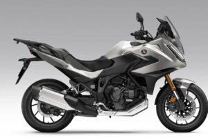 Les suspensions électroniques Honda NT1100 et NT1100 reçoivent de nouvelles couleurs