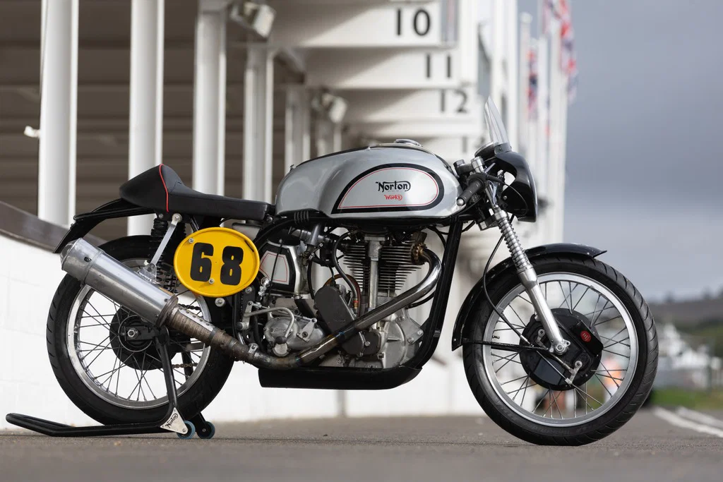 1953 Norton Manx 30M « Course longue »