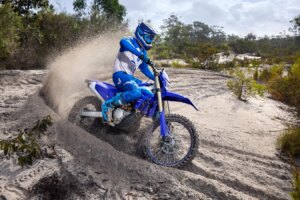 Le WR450F de Yamaha reçoit des mises à jour du moteur et du châssis pour 2027