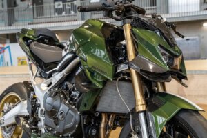 La Honda CB750 Hornet remporte le défi des motos personnalisées contre la XL750 Transalp