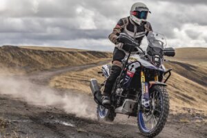 Examen de l'expérience tout-terrain SR75 Suzuki
