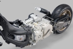 KYMCO veut savoir pourquoi le nouveau scooter Fort 600 de QJ Motor semble si familier