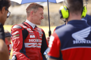 Dean Harrison met fin à la performance dominante d'Oliver's Mount avec une cinquième victoire en supersport