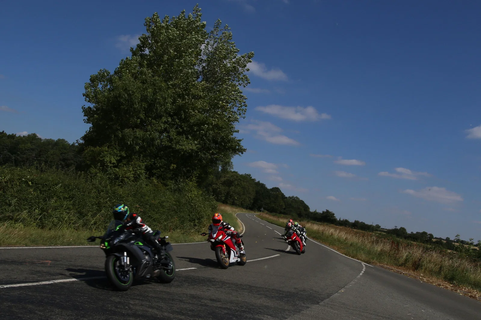 Le DfT veut une nouvelle loi sur les émissions des motos, mais admet qu'il n'a aucune preuve pour la justifier