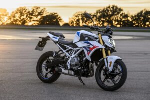 La BMW F450 R est lancée avec des prix au Royaume-Uni à partir de 6 395 £