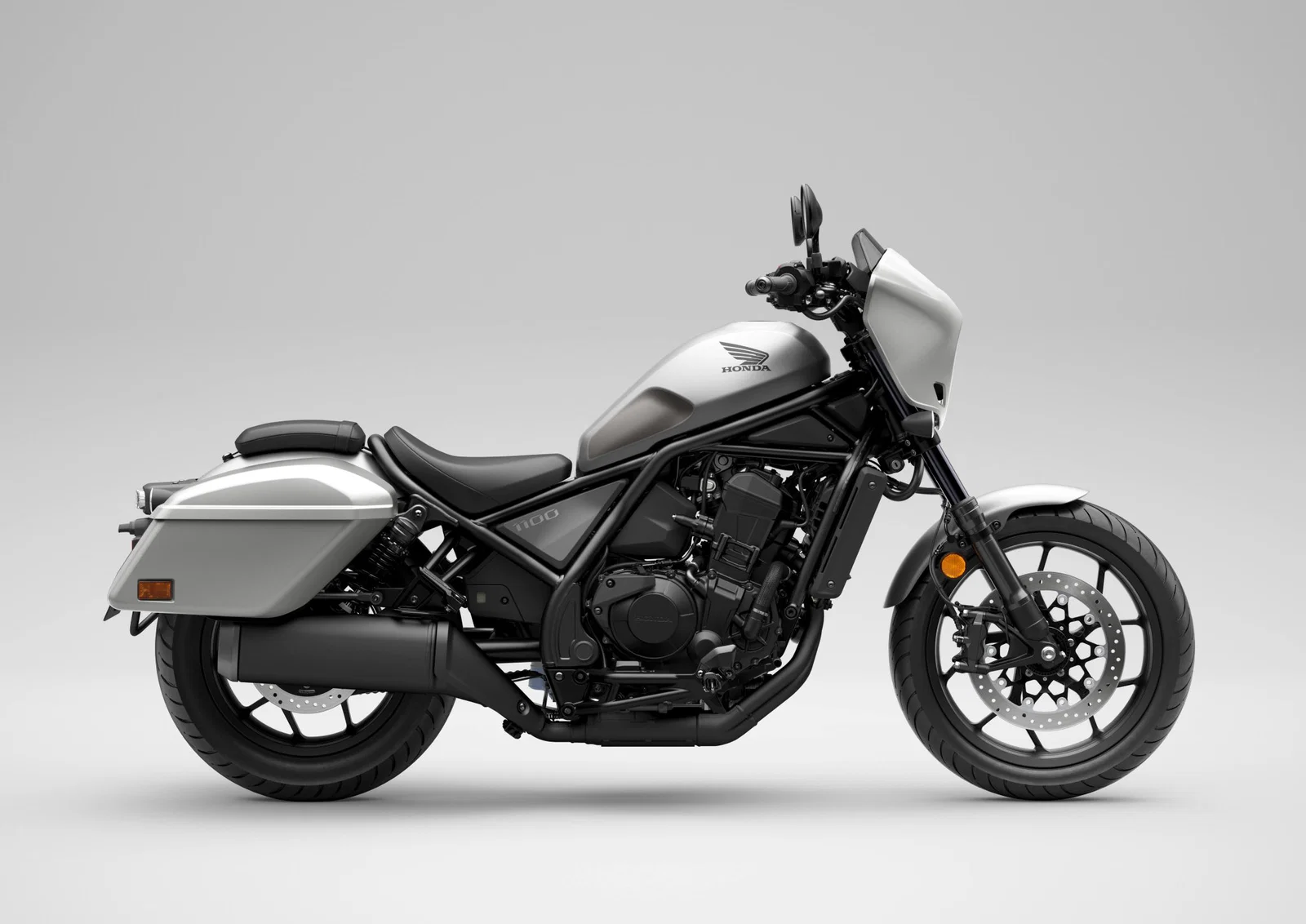 Honda CMX1100 Rebel avec sacoches.