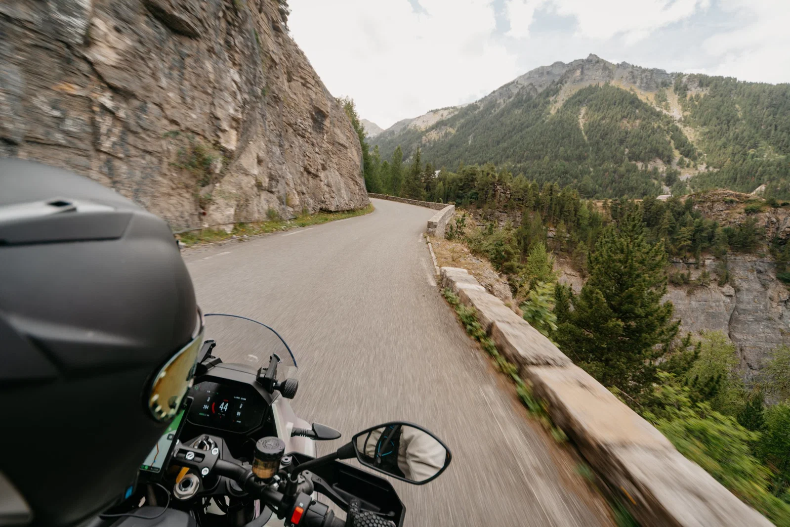 Moto Zero DS pendant le trajet de 271 milles. 