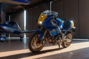 La Yamaha XSR900 GP reçoit un rafraîchissement Legend Blue pour 2027