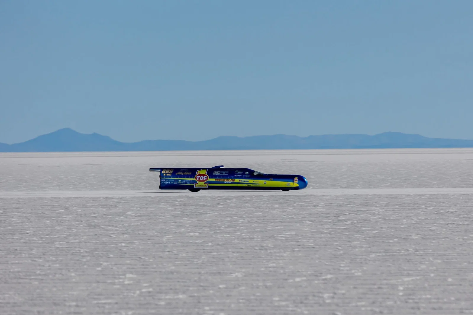 Rocky Robinson dans le streamliner propulsé par Hayabusa. Crédit : Rocky Robinson/Facebook.