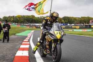 La Suzuki GSX-8R prouve sa valeur en tant que meilleure moto de sport du Royaume-Uni