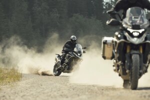 La Triumph Tiger 1200 2027 obtient plus de puissance, une technologie radar et un changement controversé