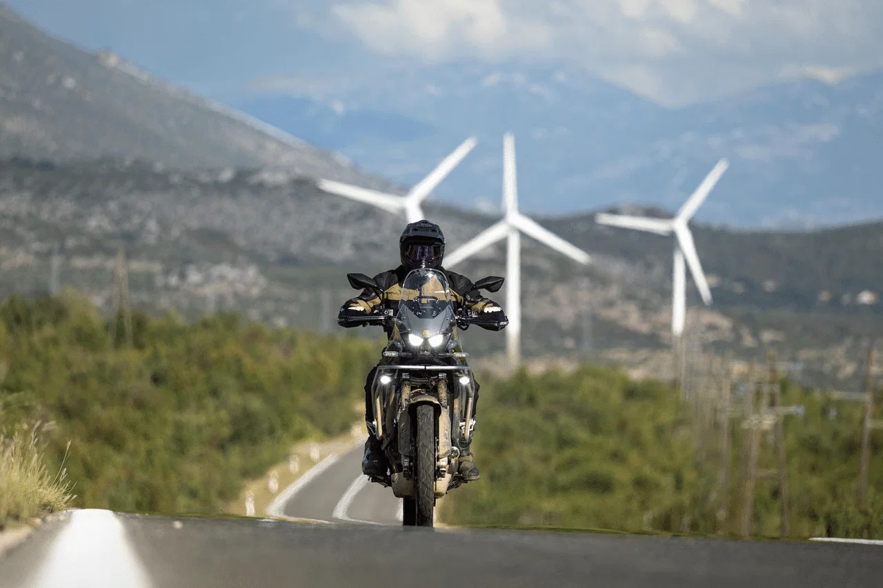 La nouvelle moto d'aventure KLE650 de Kawasaki.