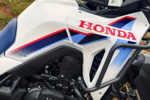 Nouvelle plateforme, Africa Twin mise à jour ou nouvelle Transalp : Honda tease une nouvelle moto d'aventure